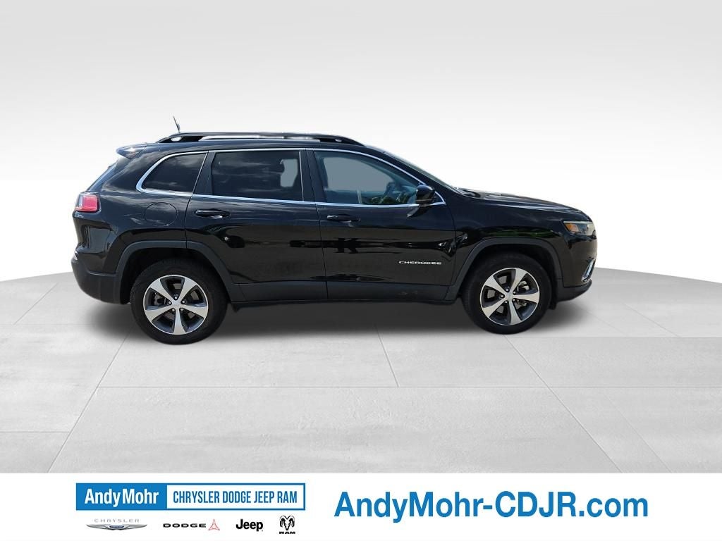 2022 Jeep Cherokee — side profile view