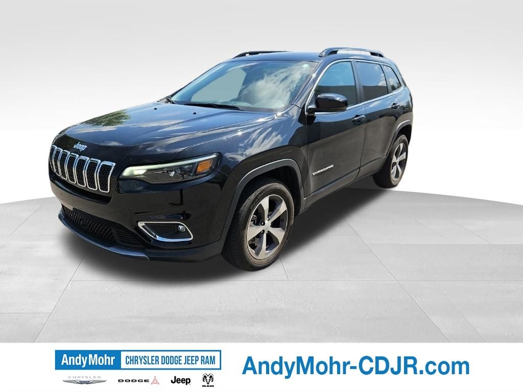 2022 Jeep Cherokee — rear three-quarter view
