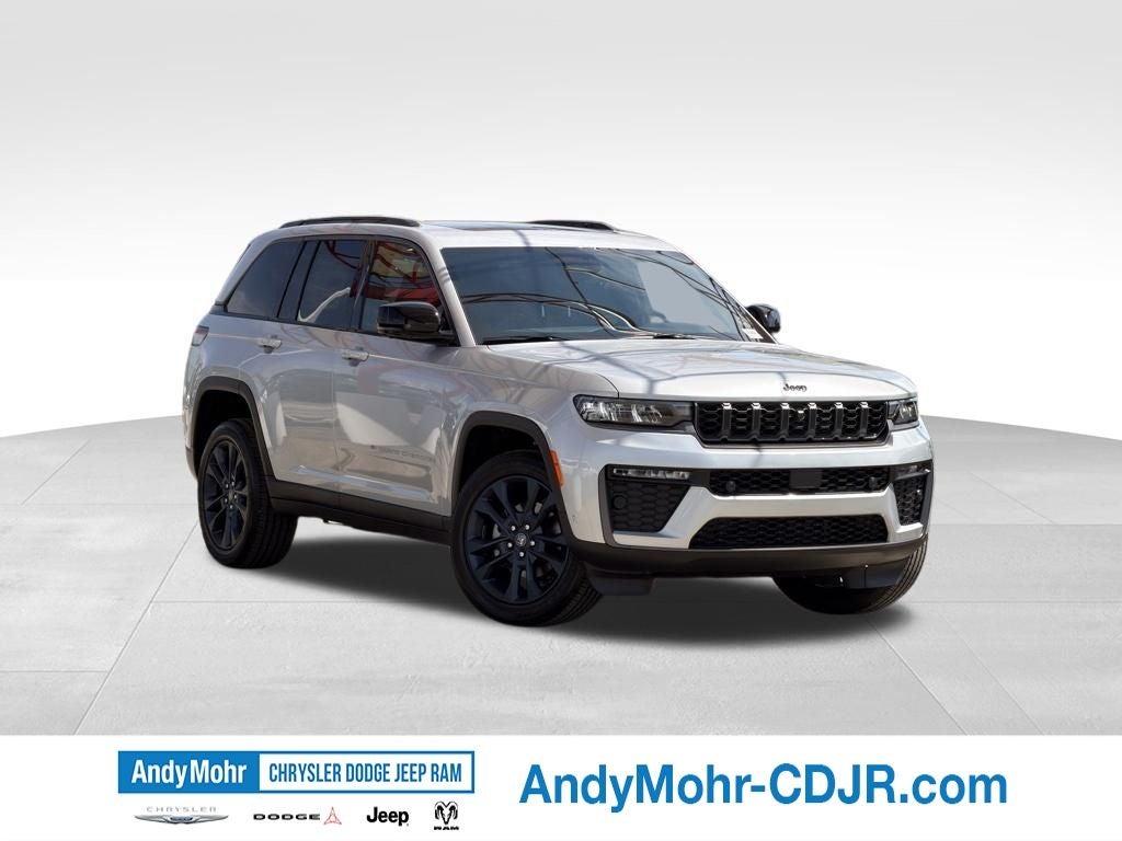2026 Jeep Grand Cherokee Limited in Silver Zynith Exterior Paint — front three-quarter view
