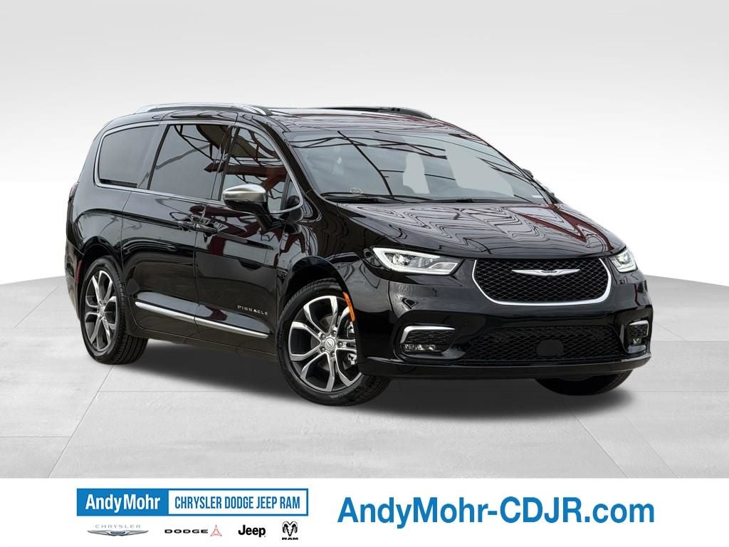 2026 Chrysler Pacifica Pinnacle in Diamond Black Crystal Pearl-Coat Exterior Paint — front three-quarter view